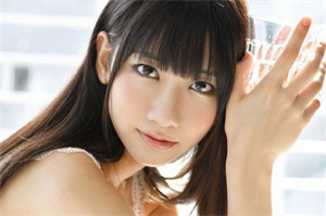 Shanghai is experiencing a rapid process of urbanization, with the city's population increasing continuously, which brings about tremendous challenges to urban governance. Issues such as transportatio